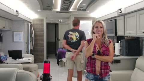 wildwifebarbie @ chaturbate on 20250813