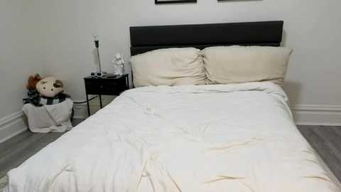 scarletterose_504259 @ chaturbate on 20250815