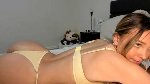 scarletterose_504259 @ chaturbate on 20250815