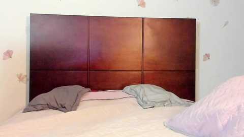 marie_pourtoi @ chaturbate on 20250818