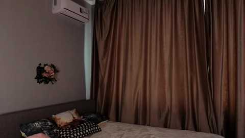 s1mplebeauty @ chaturbate on 20250821