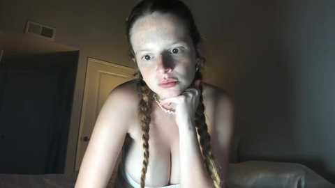 doeeyedpeach @ chaturbate on 20250827