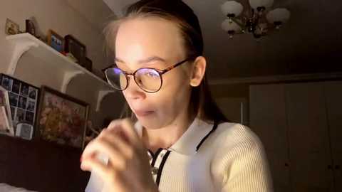 ellamenas @ chaturbate on 20250912