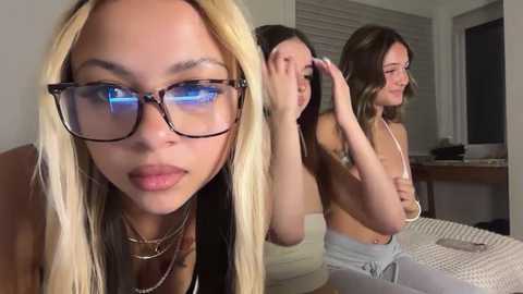 emilyramirez1 @ chaturbate on 20250913