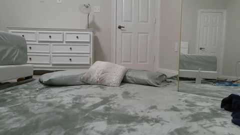 aliii1123 @ chaturbate on 20250916