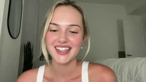 luvaimee @ chaturbate on 20250919