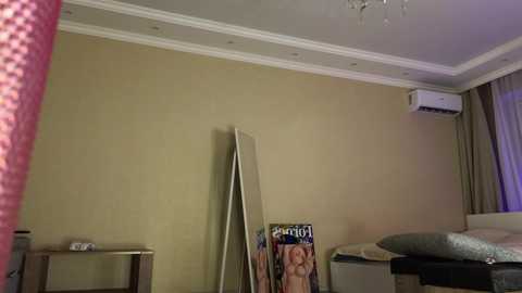 queenelia @ chaturbate on 20250922