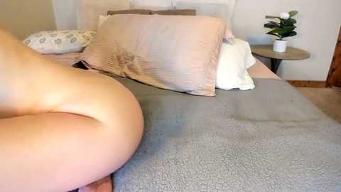 sexxylaurab @ chaturbate on 20250923