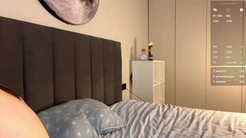 ellie_hollow @ chaturbate on 20250924