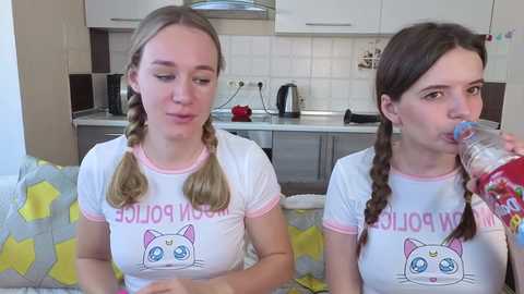 magical_mermaids @ chaturbate on 20250924