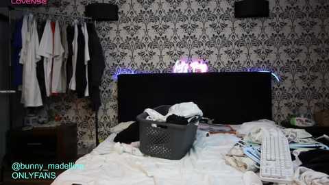 selly__madelline @ chaturbate on 20250926
