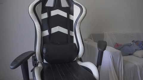 donnna19 @ chaturbate on 20251001