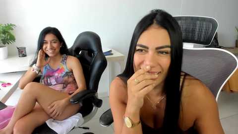 emillybrowm @ chaturbate on 20251001