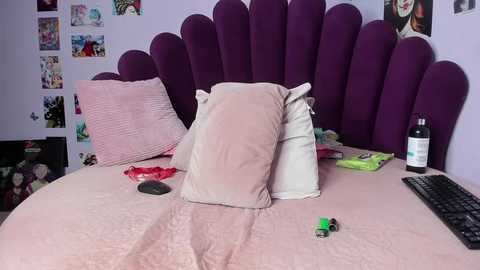 karla_ricochett @ chaturbate on 20251001