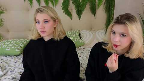 pinkadele @ chaturbate on 20251001