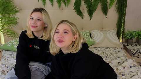 pinkadele @ chaturbate on 20251001