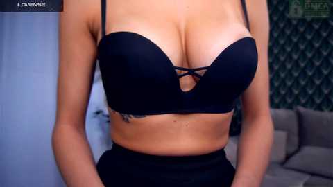 felissiany @ chaturbate on 20251002