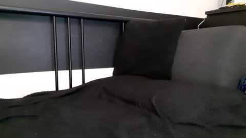 apollobest77 @ chaturbate on 20251004