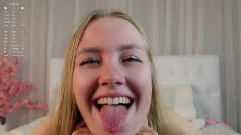 roxanelan @ chaturbate on 20251004