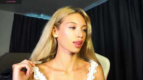 pink_princess_k @ chaturbate on 20251005