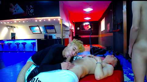 extrangers @ chaturbate on 20251006