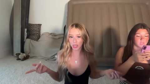 kenziesmithh @ chaturbate on 20251006