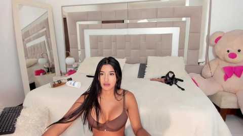 kimm_khalifa @ chaturbate on 20251006