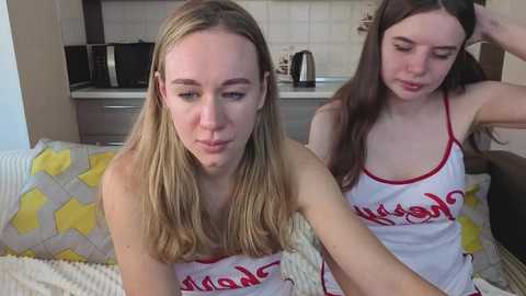 magical_mermaids @ chaturbate on 20251006