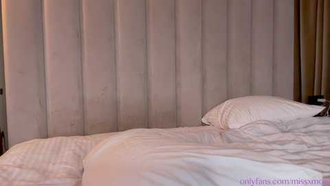 moniqueeass @ chaturbate on 20251006