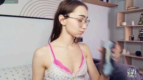 polly_bee @ chaturbate on 20251006