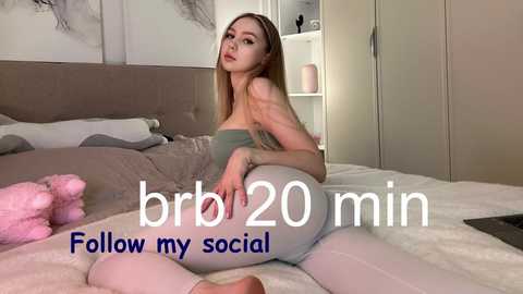 avroramy @ chaturbate on 20251007