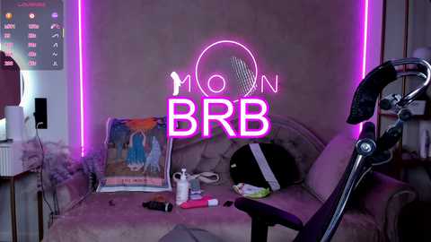 lika_moon @ chaturbate on 20251007