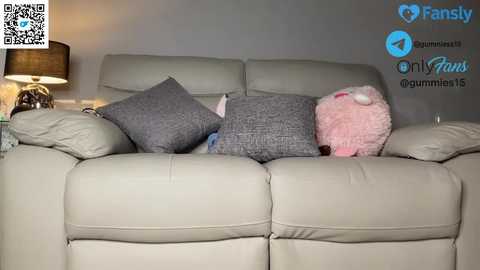 _gummies15 @ chaturbate on 20251008