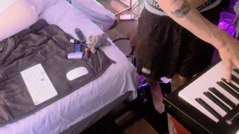 cough2getoff @ chaturbate on 20251008