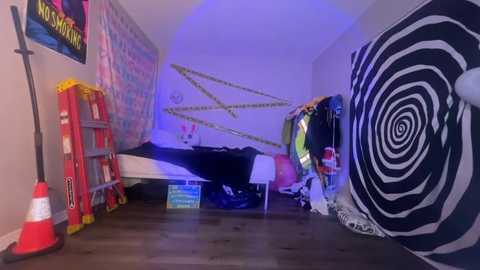 hexivu @ chaturbate on 20251008