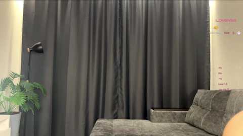 loney__tunes @ chaturbate on 20251008