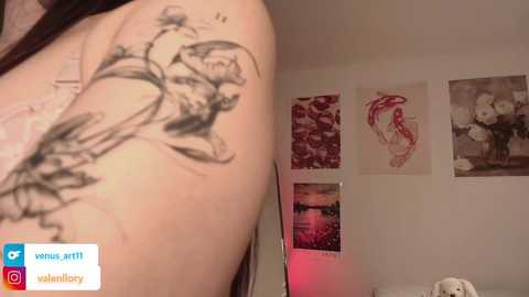 venus_art11 @ chaturbate on 20251008