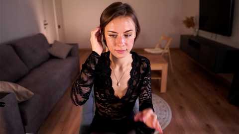 elannand @ chaturbate on 20251009