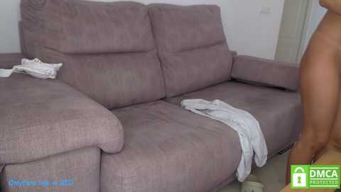 marylou2000 @ chaturbate on 20251009