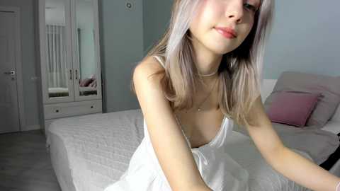 paradi_se @ chaturbate on 20251009