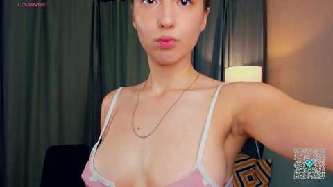 tessiekhanponaphan @ chaturbate on 20251009