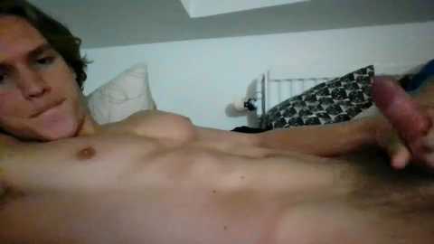 bobbydee35 @ chaturbate on 20251010