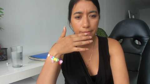 emillybrowm @ chaturbate on 20251010