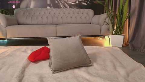 aliessia @ chaturbate on 20251011