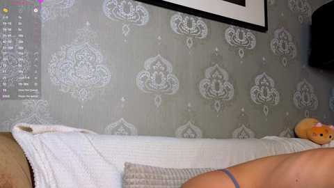 cute_fox_girl @ chaturbate on 20251011