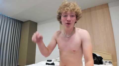 leo_wildd @ chaturbate on 20251011