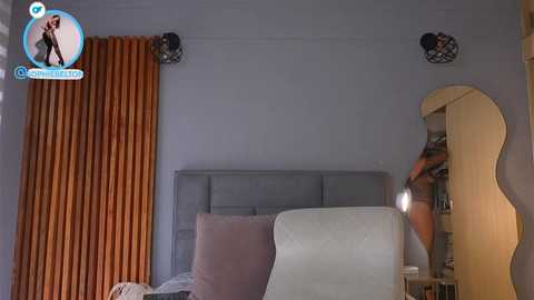 sophie_belton @ chaturbate on 20251011