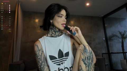 uwu_eva @ chaturbate on 20251011