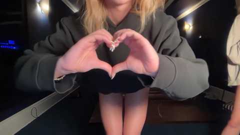 kenziesmithh @ chaturbate on 20251012