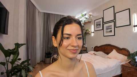 nicoleluuv @ chaturbate on 20251012